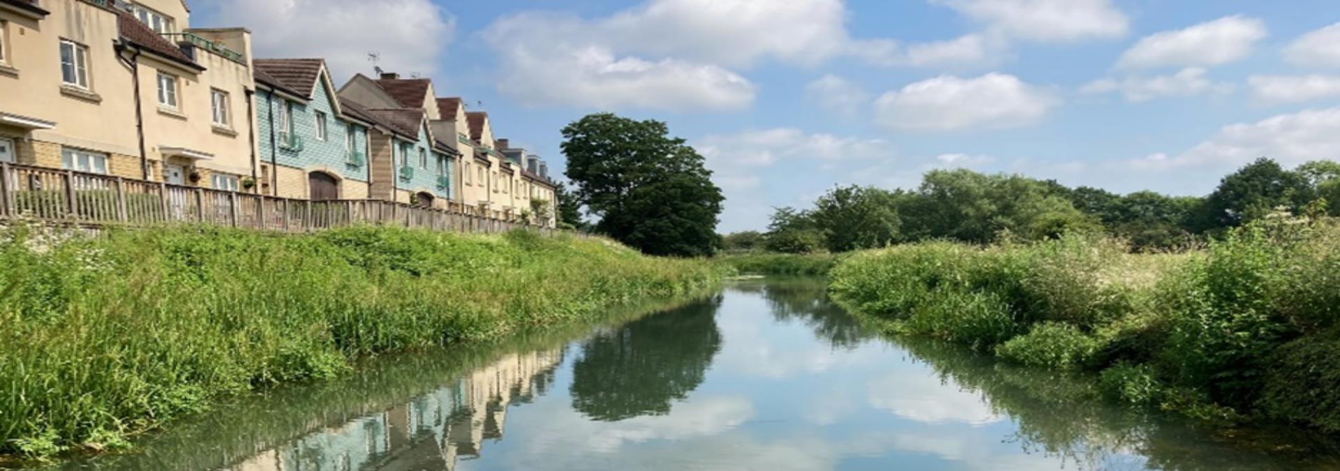 Houses overlookinh the river